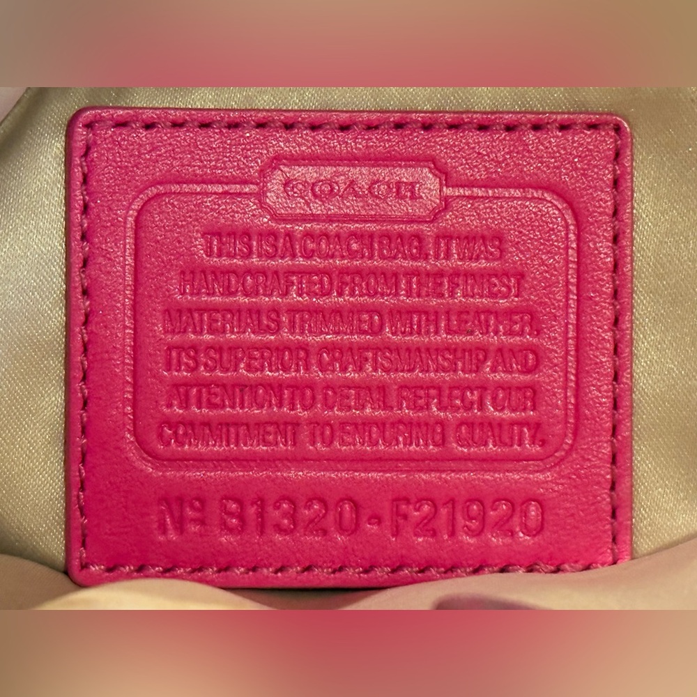 Coach F21920 Op Art Dotted Ashley Hobo Shoulder Bag Khaki Pink Branded Keychain - Picture 6 of 16